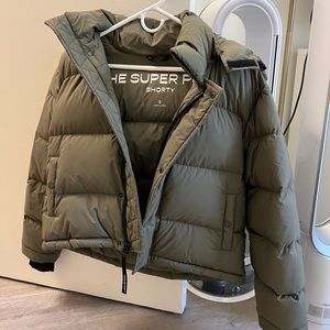 Aritzia Super Puff Shorty